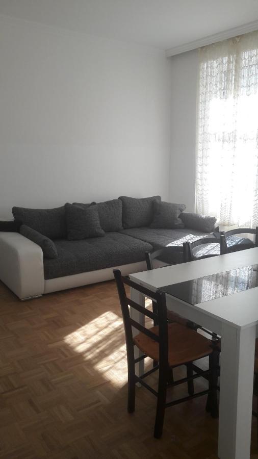 Nette Altbauwohnung Nur 10 Min Von Der Apartamento *